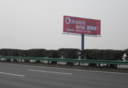 安徽高速媒体合宁高速肥东收费站3KM主干道立柱编号：GLCM-AH-003