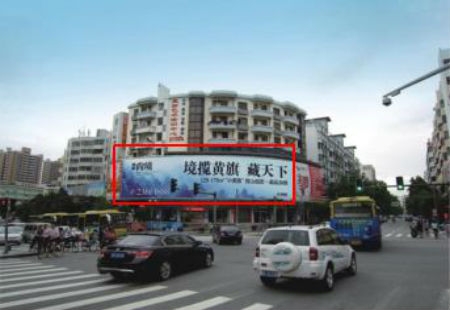 广东东莞市交通路网媒体莞城区旗峰路与横中路交汇处看板编号：BYZT-DG-011