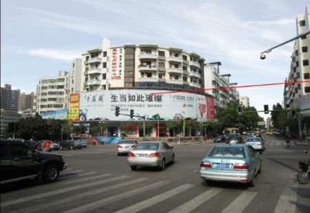 广东东莞市交通路网媒体东城区旗峰路金牛路路口先锋楼外墙三面翻编号：BYZT-DG-019
