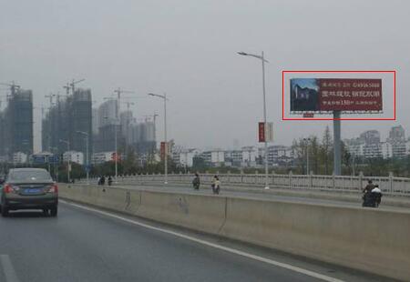 江苏苏州市交通路网媒体南环与东环互通处LED编号:GP-008