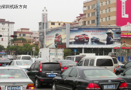 广东深圳市交通路网媒体宝安大道与新安五路交汇处(北行）看板编号：BYL-SZ-009