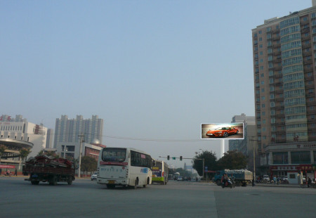 陕西咸阳市交通路网媒体咸阳中华苑十字西南角立柱编号：MSGG-XY-004