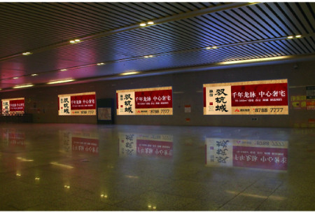 福建福州市高铁媒体福州南站北出站口灯箱编号：MTCM-FZ-016