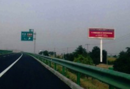 宁夏银川市交通路网媒体银横路黄河辅道立柱编号：HQGG-YC-013