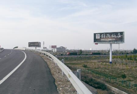 宁夏高速媒体京藏高速贺兰山路收费站立柱编号：BGGG-YC-011