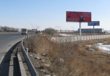 辽宁高速媒体京沈高速盘锦段534.7km-盘锦服务区立柱编号：RZAD-PJ-009
