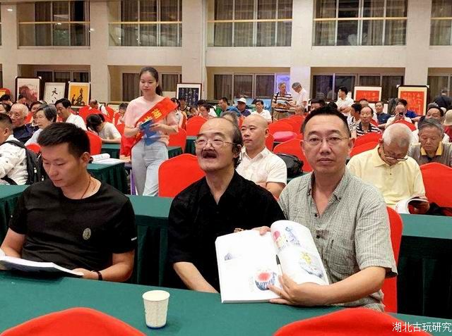 拍卖公司的书画拍卖都在保本或者亏本经营,李华江董事长敢于逆流而上