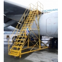 A330发动机机背工作梯